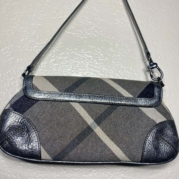 Burberry mini clutch bag - Picture 8 of 9